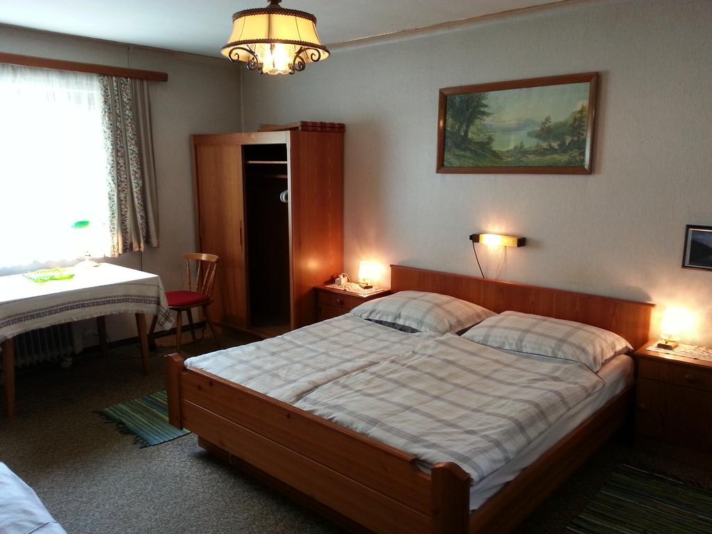 Haus Ellmaustein Bed & Breakfast Fuschl am See Room photo